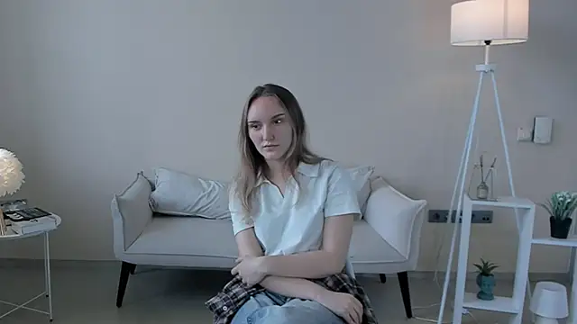 Snapshot of JenevaLitalien chatting on May 2026 10:23:01 AM JenevaLitalien online show from May 2026 10:23:01 AM
