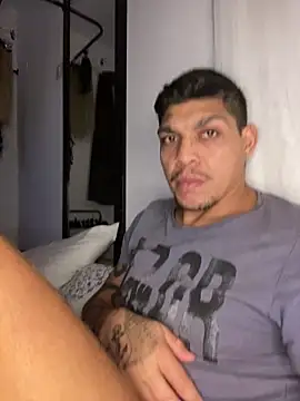 Snapshot of Tatuadomoreno23cm chatting on June 2026 11:07:02 PM Tatuadomoreno23cm online show from June 2026 11:07:02 PM