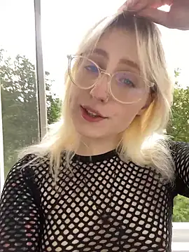 Snapshot of xp_blondie chatting on June 2026 11:58:01 AM xp blondie online show from June 2026 11:58:01 AM