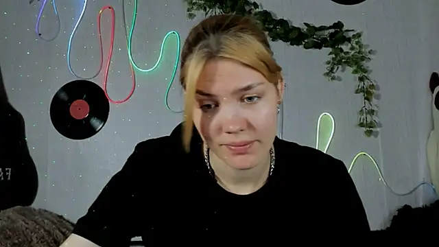 Milena Stasym online show from July 2026 06:27:02 AM