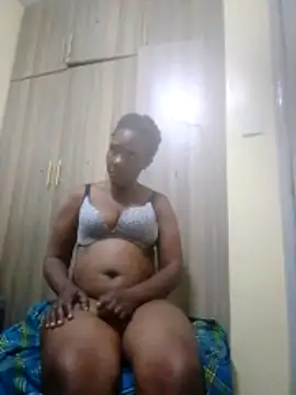 Snapshot of Creamymom4 chatting on June 2026 06:03:02 AM Creamymom4 online show from June 2026 06:03:02 AM