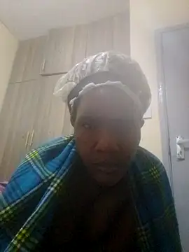 Snapshot of Creamymom4 chatting on June 2026 06:43:01 PM Creamymom4 online show from June 2026 06:43:01 PM