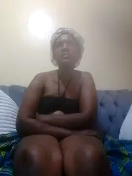 Snapshot of Creamymom4 chatting on June 2026 12:42:02 PM Creamymom4 online show from June 2026 12:42:02 PM