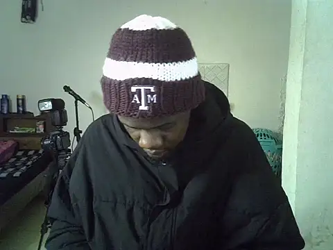 Snapshot of Thee_Biggest chatting on June 2026 04:35:02 PM Thee Biggest online show from June 2026 04:35:02 PM