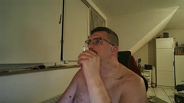 Snapshot of Redtaiger chatting on May 2026 10:29:01 PM Redtaiger online show from May 2026 10:29:01 PM