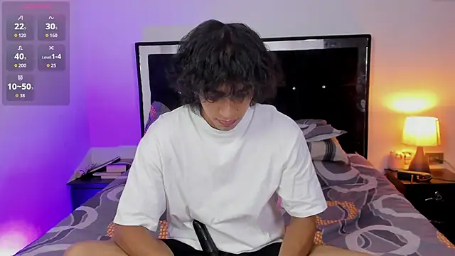 Snapshot of Shy_Mateo chatting on June 2026 09:09:01 PM Shy Mateo online show from June 2026 09:09:01 PM