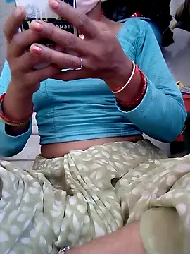 Snapshot of Aarti9080 chatting on June 2026 07:08:01 AM Aarti9080 online show from June 2026 07:08:01 AM