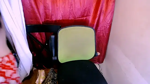 Snapshot of lovely_samina chatting on June 2026 06:05:02 PM lovely samina online show from June 2026 06:05:02 PM