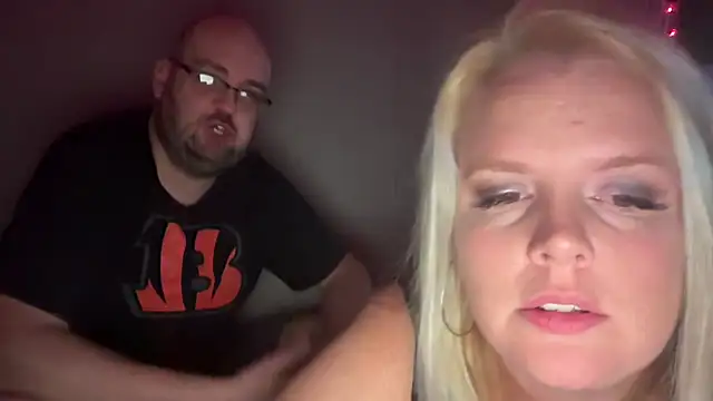 Snapshot of Girthdaddy9 chatting on June 2026 04:07:02 AM Girthdaddy9 online show from June 2026 04:07:02 AM
