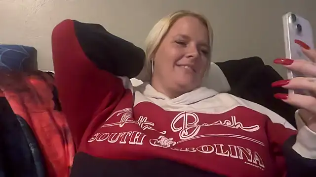 Snapshot of Girthdaddy9 chatting on July 2026 12:25:02 AM Girthdaddy9 online show from July 2026 12:25:02 AM