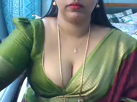 Snapshot of Tamil_hot_Meenu chatting on July 2026 03:27:02 PM Tamil hot Meenu online show from July 2026 03:27:02 PM