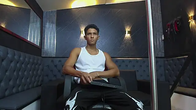 Snapshot of Yoel_Blessed chatting on July 2026 12:11:01 PM Yoel Blessed online show from July 2026 12:11:01 PM