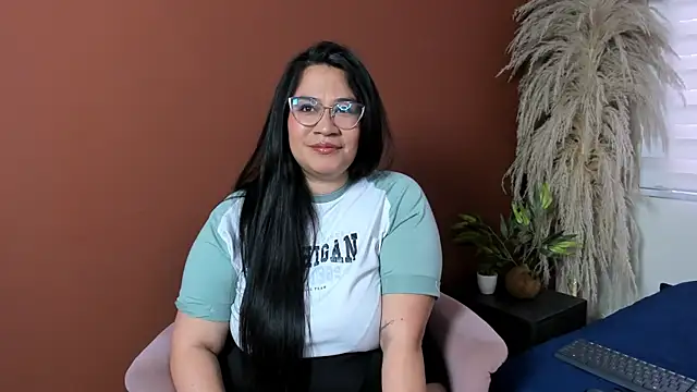 Snapshot of Ambar_Monroe_ chatting on June 2026 12:29:01 PM Ambar Monroe online show from June 2026 12:29:01 PM