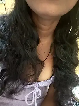 Snapshot of Sexy-Zeenat chatting on June 2026 07:22:01 AM Sexy-Zeenat online show from June 2026 07:22:01 AM