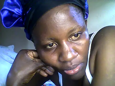 Snapshot of Angelbee_ chatting on June 2026 04:15:01 AM Angelbee online show from June 2026 04:15:01 AM