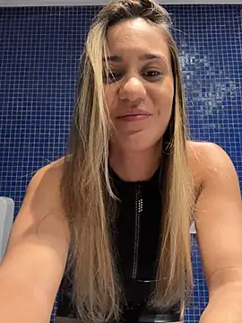 Snapshot of Betinhaalves chatting on July 2026 01:51:02 AM Betinhaalves online show from July 2026 01:51:02 AM