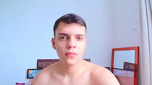 Snapshot of james_carter1 chatting on July 2026 02:40:02 PM james carter1 online show from July 2026 02:40:02 PM
