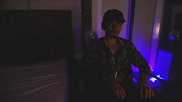 LucasThomson  online show from June 2026 04:28:02 AM