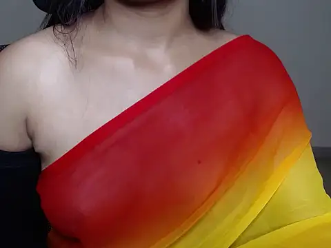 Snapshot of Elle_lala chatting on June 2026 06:52:02 AM Elle lala online show from June 2026 06:52:02 AM