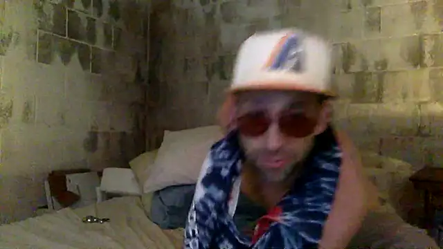 Snapshot of thierrybae chatting on June 2026 03:25:02 PM thierrybae online show from June 2026 03:25:02 PM