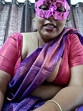 Snapshot of Hot_Sreeja_Tamil chatting on August 2026 09:04:01 AM Hot Sreeja Tamil online show from August 2026 09:04:01 AM