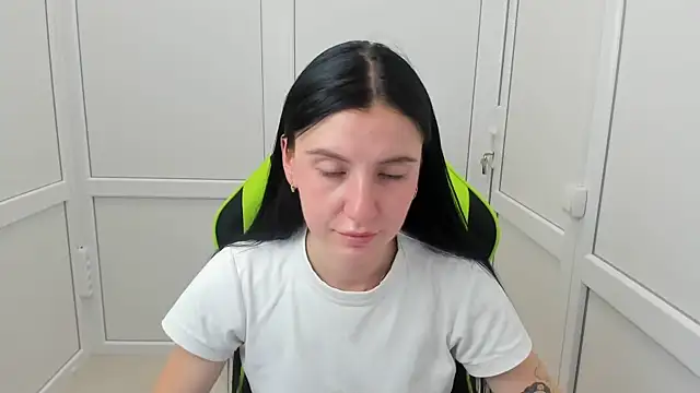 PatteMeoww online show from July 2026 12:45:02 PM