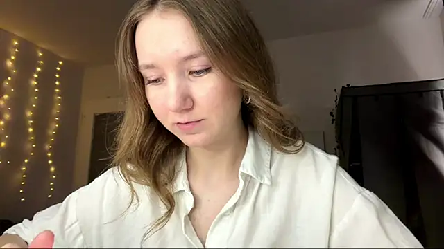 Snapshot of smalllisa chatting on June 2026 06:12:01 PM smalllisa online show from June 2026 06:12:01 PM
