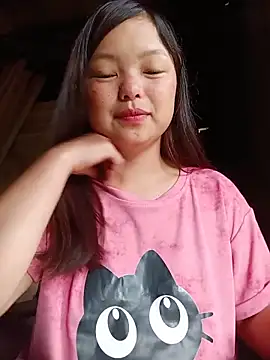 Snapshot of Linna-bae chatting on June 2026 12:35:02 AM Linna-bae online show from June 2026 12:35:02 AM