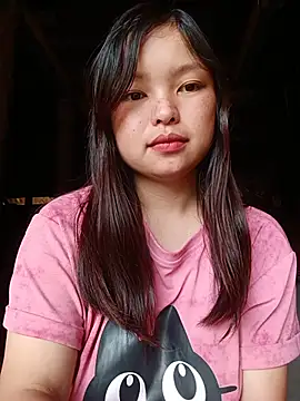 Snapshot of Linna-bae chatting on June 2026 02:21:01 AM Linna-bae online show from June 2026 02:21:01 AM