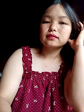 Snapshot of Linna-bae chatting on July 2026 01:09:01 AM Linna-bae online show from July 2026 01:09:01 AM