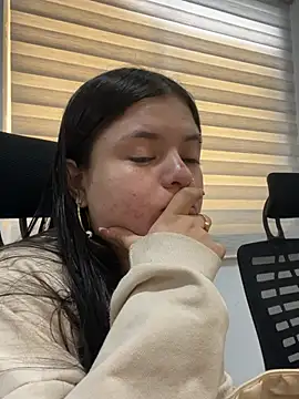 Snapshot of Camila_Duarte_2 chatting on July 2026 01:28:01 PM Camila Duarte 2 online show from July 2026 01:28:01 PM