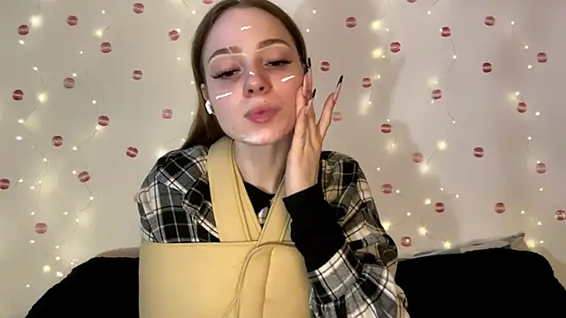 Snapshot of itskylieee chatting on June 2026 12:39:01 PM itskylieee online show from June 2026 12:39:01 PM