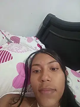 Snapshot of madi_zoon chatting on June 2026 08:48:02 PM madi zoon online show from June 2026 08:48:02 PM