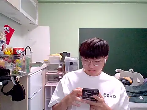 Yang 571 online show from June 2026 09:15:01 PM