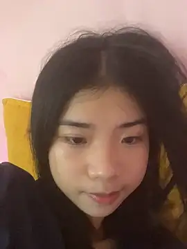 Snapshot of -Kempi- chatting on July 2026 07:36:01 AM -Kempi- online show from July 2026 07:36:01 AM