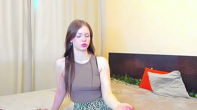 Lori cutess online show from June 2026 05:25:01 AM