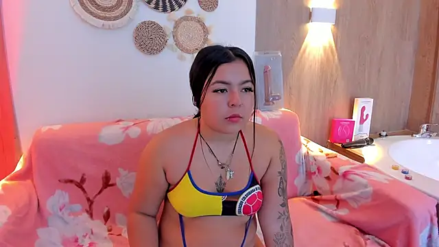 Snapshot of DreamHoney_SJ chatting on June 2026 12:51:02 PM DreamHoney SJ online show from June 2026 12:51:02 PM