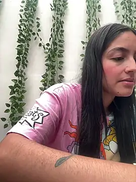 SophiCastro09  online show from July 2026 04:57:02 PM