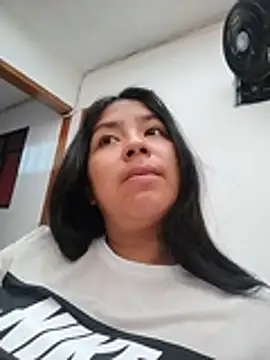 Snapshot of Amber_Herrera chatting on June 2026 12:35:01 PM Amber Herrera online show from June 2026 12:35:01 PM