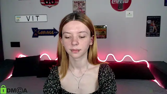 Snapshot of CarolInWonderland chatting on June 2026 10:15:01 AM CarolInWonderland online show from June 2026 10:15:01 AM