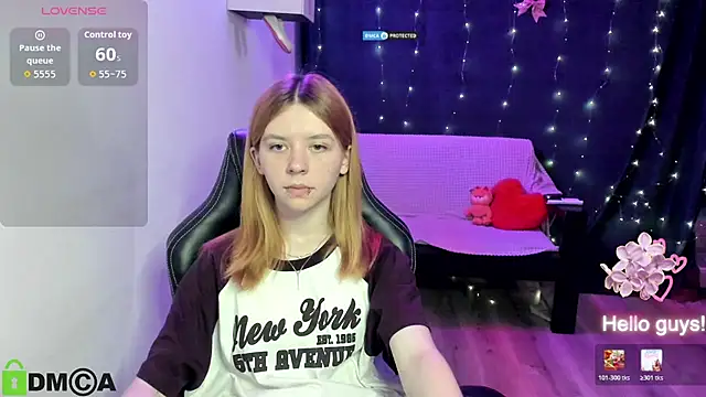 Snapshot of CarolInWonderland chatting on July 2026 06:52:01 AM CarolInWonderland online show from July 2026 06:52:01 AM