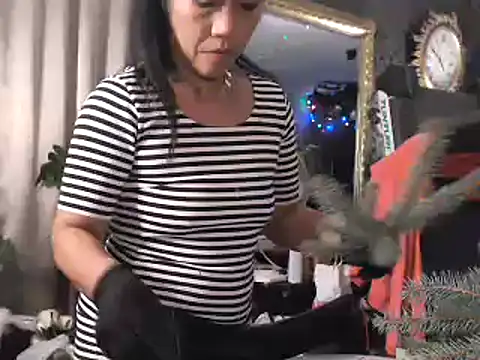 Hornygirltheone online show from December 2024 03:48:01 AM