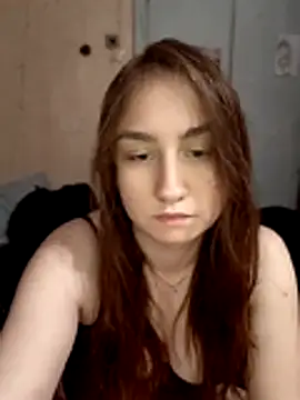 polly bloomm online show from July 2026 09:06:01 PM