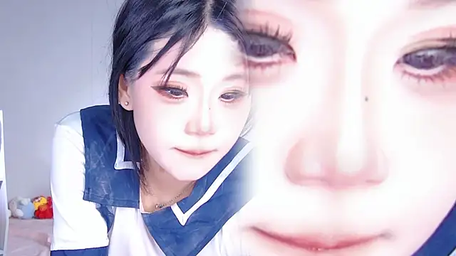 Snapshot of Miguaiguai001 chatting on June 2026 09:14:01 AM Miguaiguai001 online show from June 2026 09:14:01 AM
