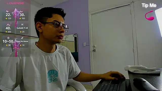 Snapshot of Ethan12_ chatting on July 2026 03:23:02 AM Ethan12 online show from July 2026 03:23:02 AM