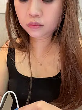 Snapshot of mimi05231 chatting on July 2026 03:47:02 AM mimi05231 online show from July 2026 03:47:02 AM