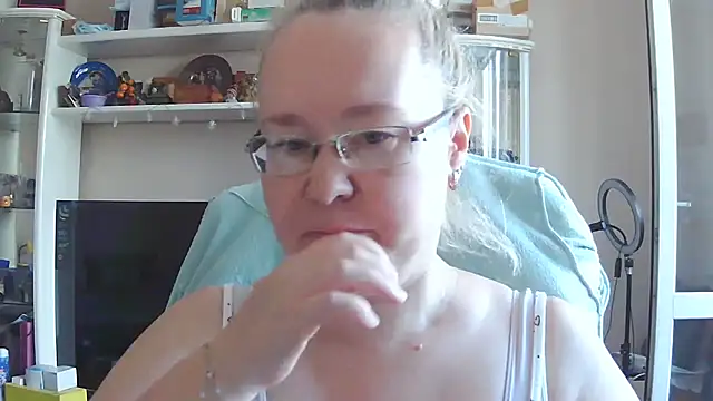 Snapshot of Viola27 chatting on July 2026 07:48:01 AM Viola27 online show from July 2026 07:48:01 AM