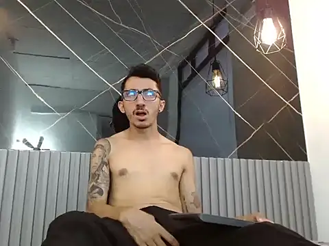 DylanAnderson1 online show from June 2026 08:41:01 PM