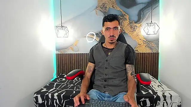 DylanAnderson1 online show from July 2026 08:45:02 PM