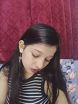 Queen Rosyy online show from July 2026 03:37:01 AM